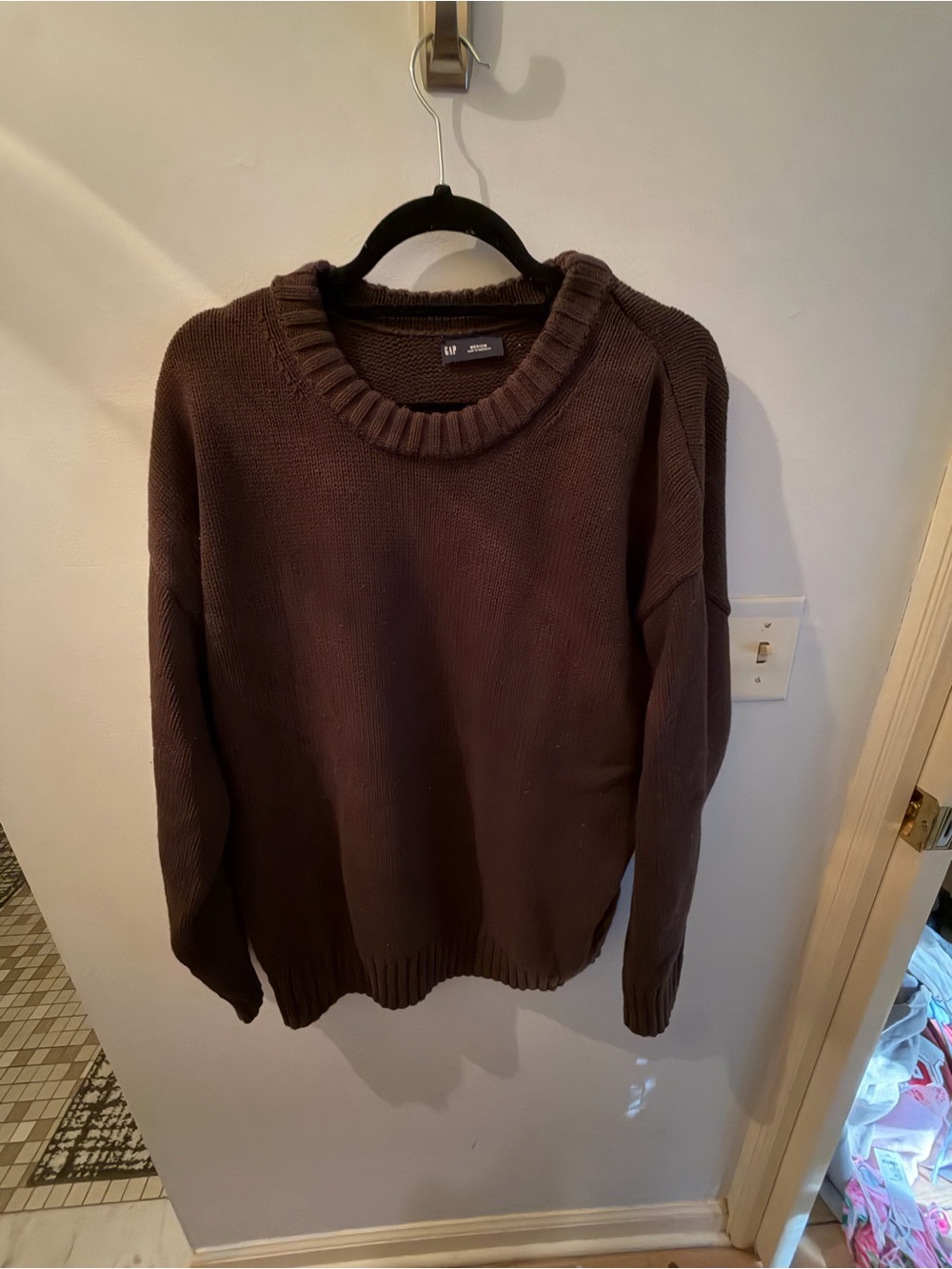 GAP Men’s Dark Brown Crewneck Sweater